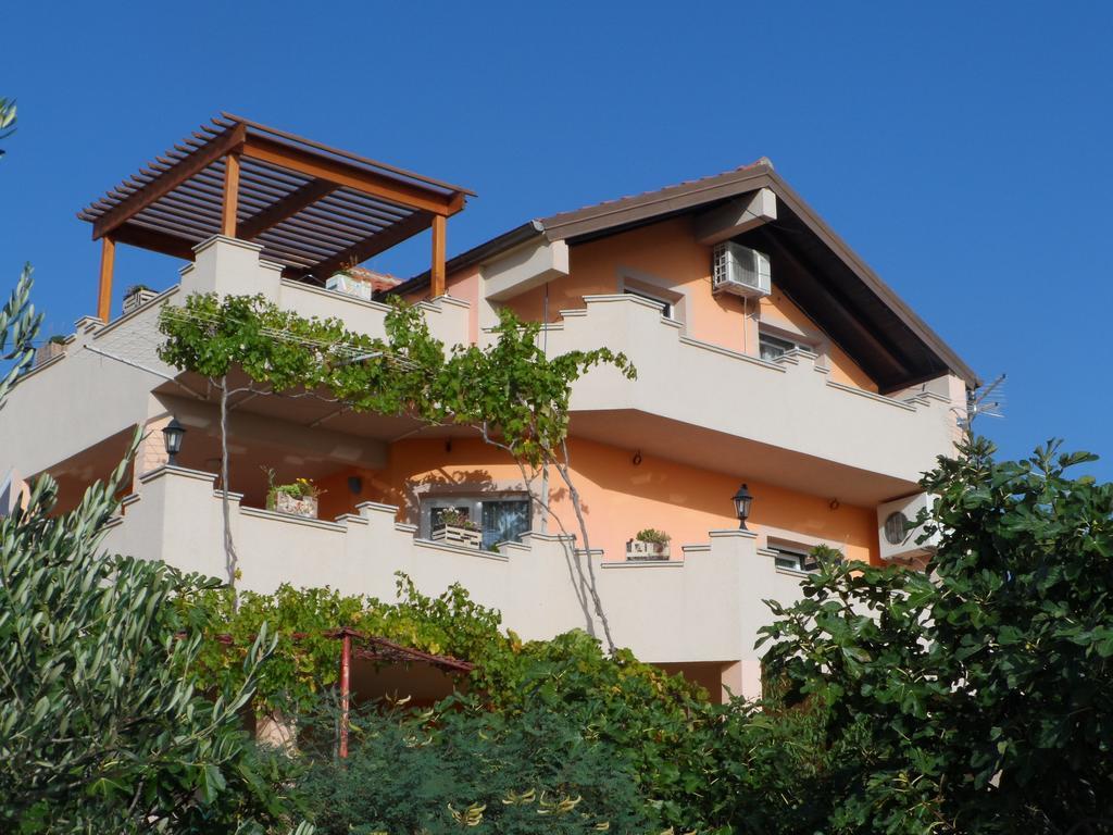 Apartments Villa Marija Gornji Karin Extérieur photo