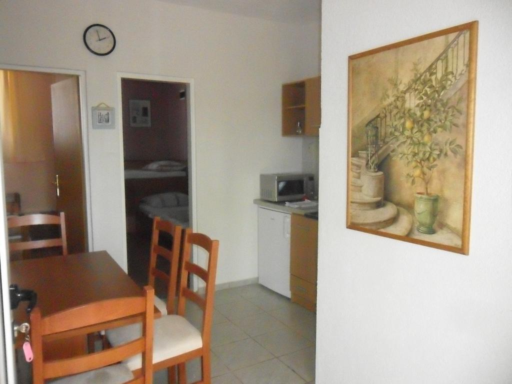 Apartments Villa Marija Gornji Karin Chambre photo
