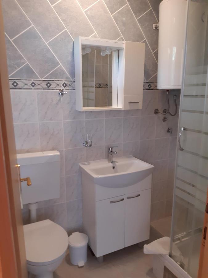Apartments Villa Marija Gornji Karin Extérieur photo